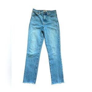 Madewell women’s high rise Mom Jeans with raw hemline Size 28Tall